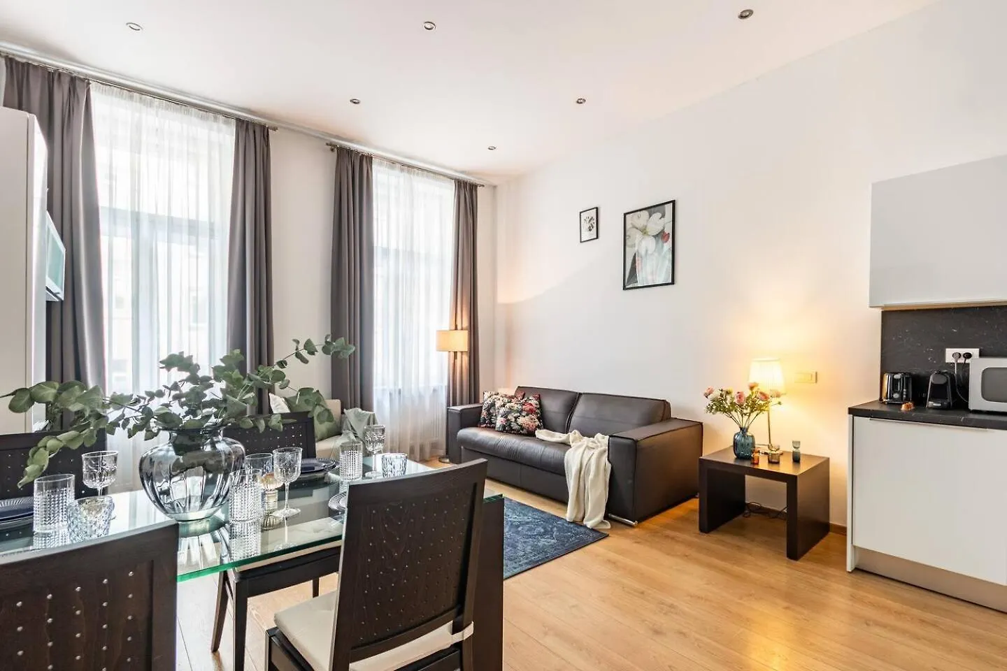 Place Of Grace - 50 Meters From Dancing House Praga Apartamento
