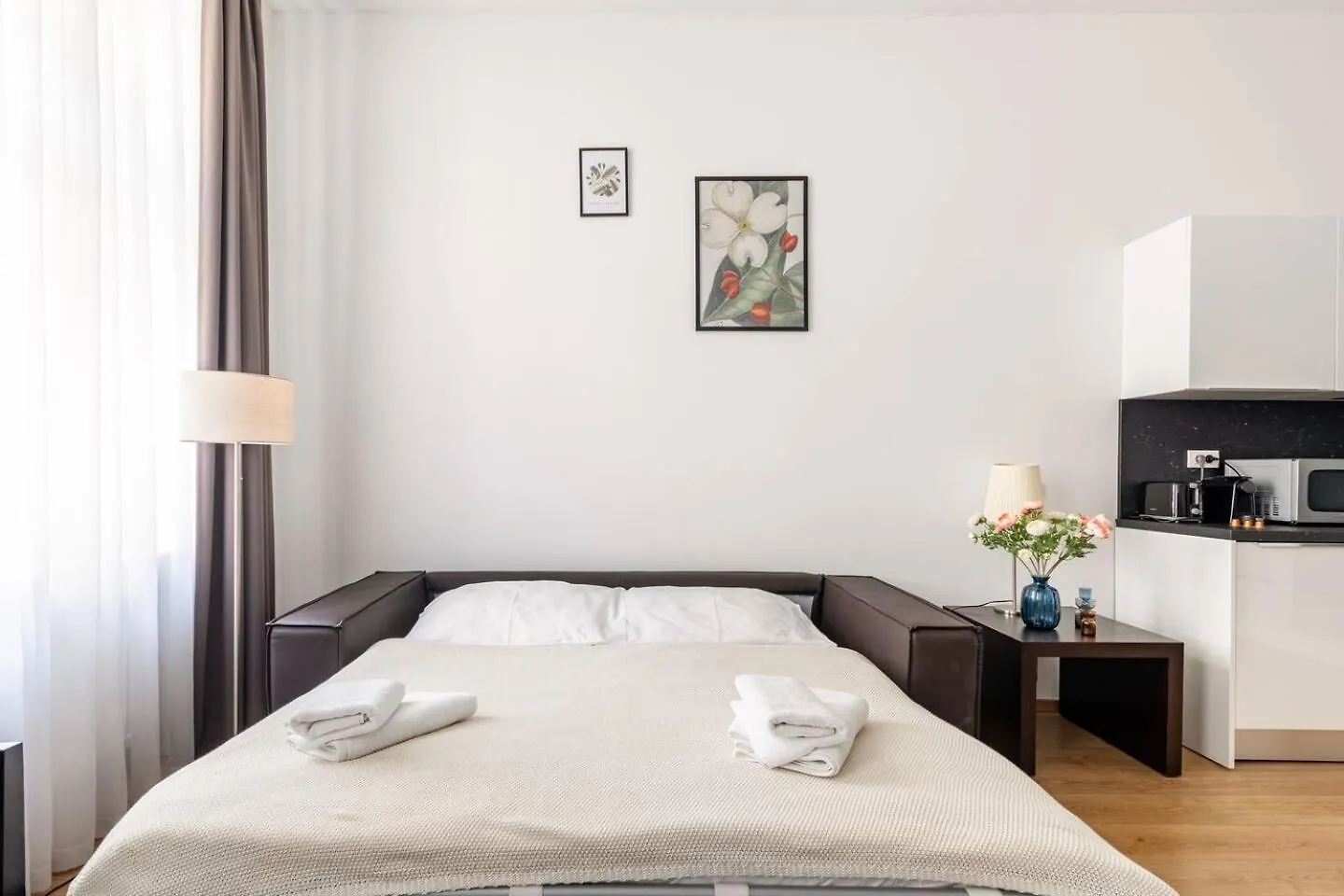 Place Of Grace - 50 Meters From Dancing House Praga Apartamento