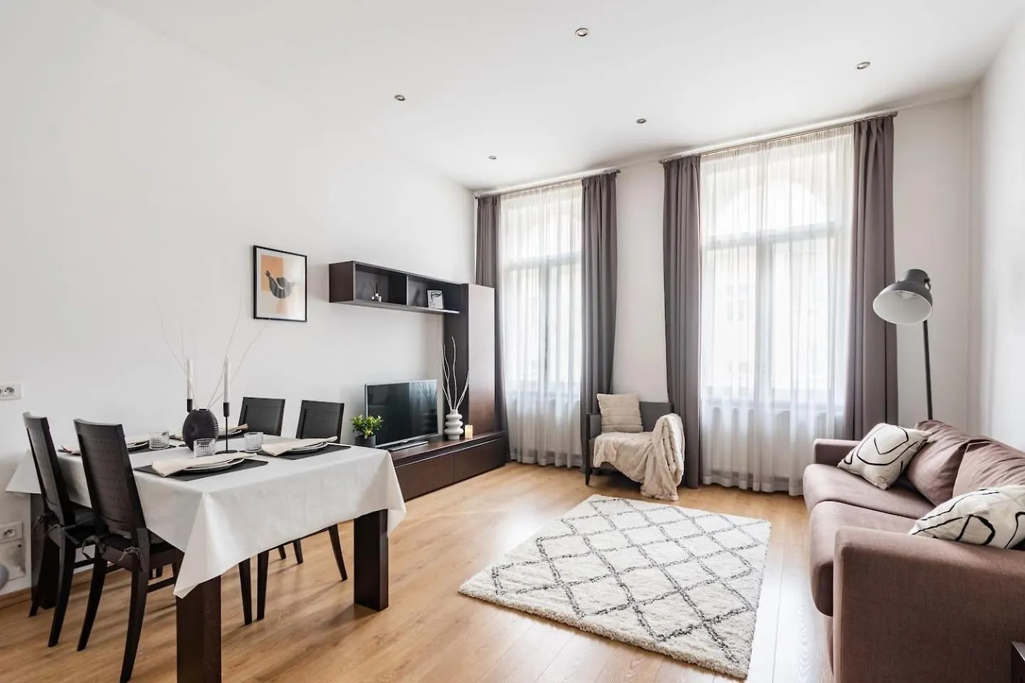 Place Of Grace - 50 Meters From Dancing House Πράγα